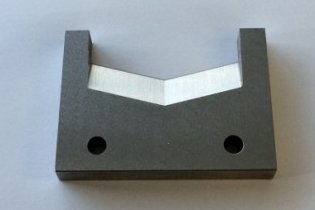 短納期試作事例ポリプロピレン用ランナーカット刃