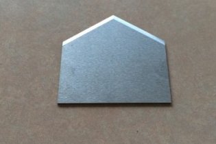 薄刃小型試作事例エンプラ用コネクターカッター