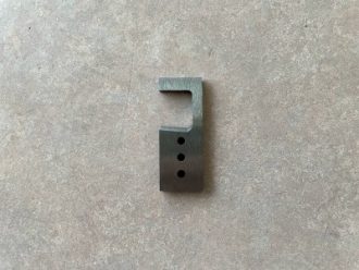 機械刃物や工業用刃物のオーダーメイドはクオンカット。切れ味・耐久性に優れる薄刃小型機械刃物を短納期でお届けします。合成繊維用ステンレス刃物の機械刃物事例