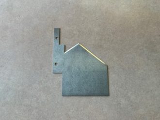 機械刃物や工業用刃物のオーダーメイドは【工業用機械刃物の製作工場】。切れ味・耐久性に優れる薄刃小型機械刃物を短納期でお届けします。ポリエチレン用刃物の機械刃物事例